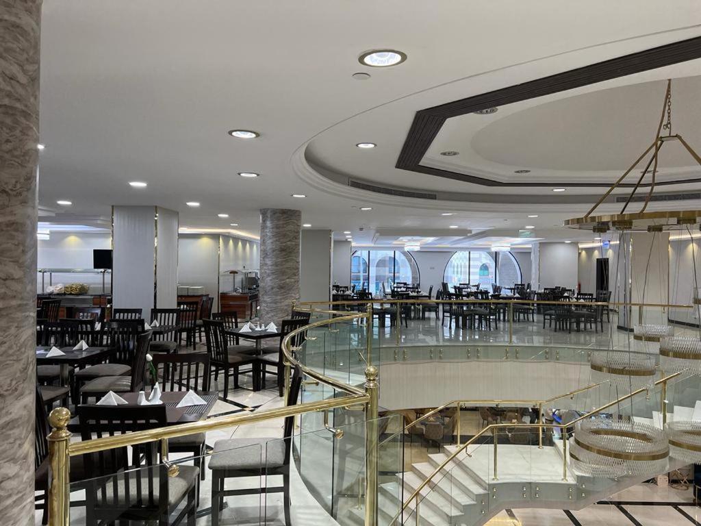 Hotel Al Ansar Golden Tulip Medína Exteriér fotografie