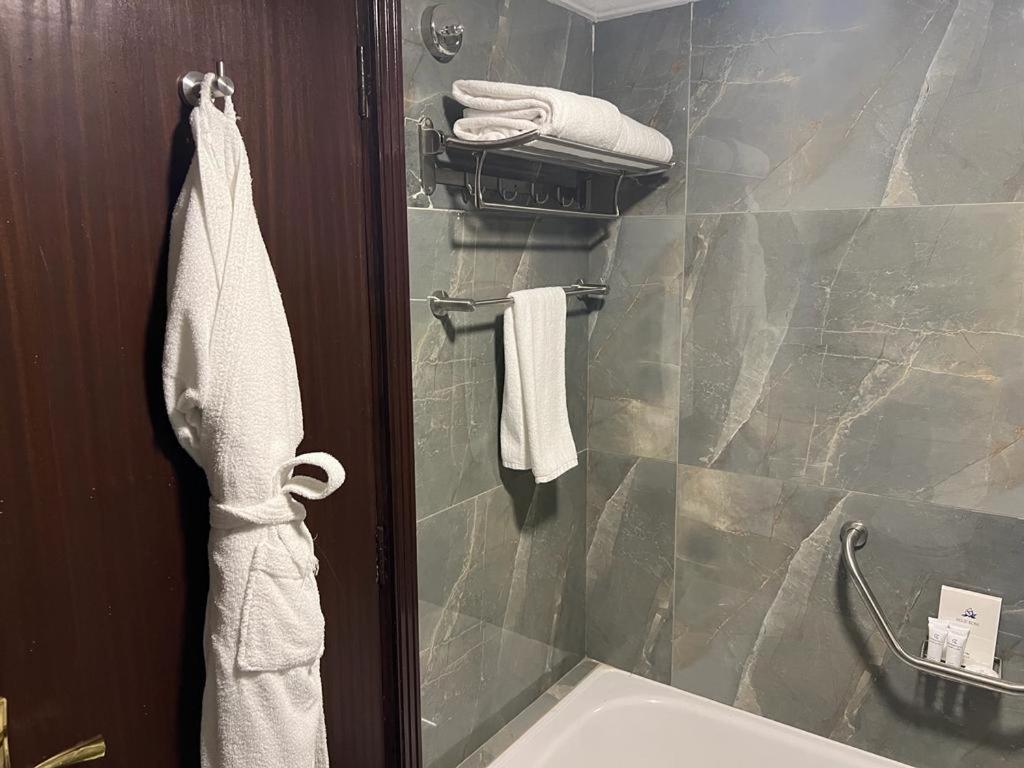 Hotel Al Ansar Golden Tulip Medína Exteriér fotografie
